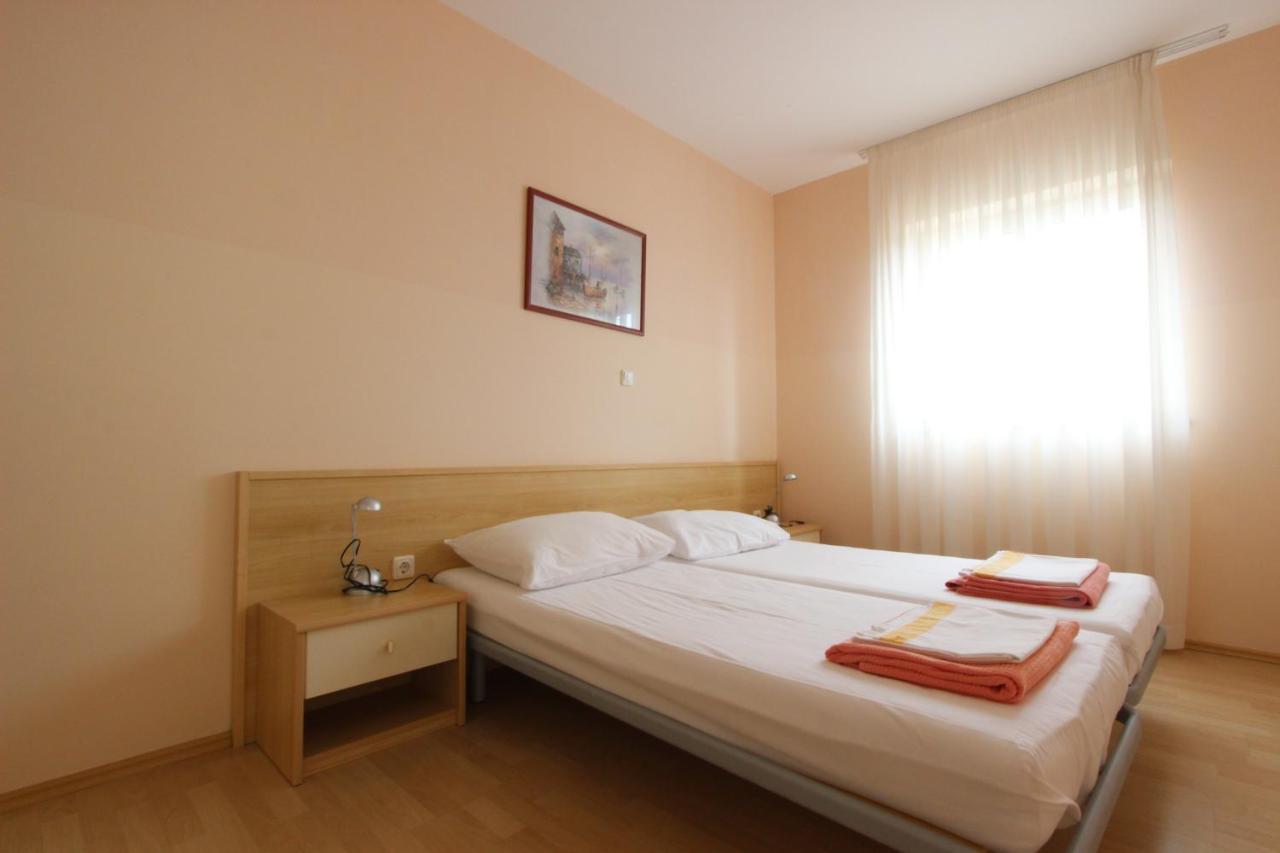 Apartments Miriam Премантура Екстер'єр фото